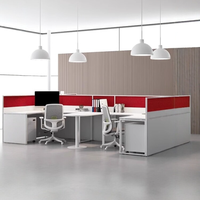 Ensemble de bureaux de personnel face à face pour deux personnes, avec cloison en T et cabine en F, design simple, démontable, pour bureau