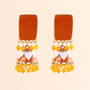 工場卸売エスニックスタイルヴィンテージアンティークゴールド合金彫刻ビーズタッセルインドジュムカイヤリングジュエリー - Product Image 6