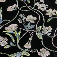 Tissu en velours brodé à motif floral avec des perles de sequins, polyester, écologique, de luxe, pour vêtements et textiles d'ameublement, en stock
