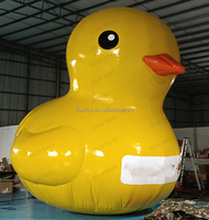Canard jaune gonflable géant en PVC flottant sur l'eau pour événement / publicité / promotion