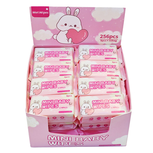 Lingettes de poche portables personnalisées pour toute la famille, hypoallergéniques, pour les mains, la bouche et le bas du corps des bébés - Product Image 1