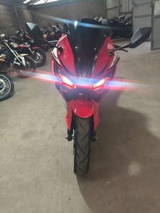 Modèle Kawasaki <span class=keywords><strong>H2</strong></span> avec un moteur de 400 cm³, doté d'un design élégant qui permet aux débutants de manierer et de conduire facilement une moto à essence - Product Image 5