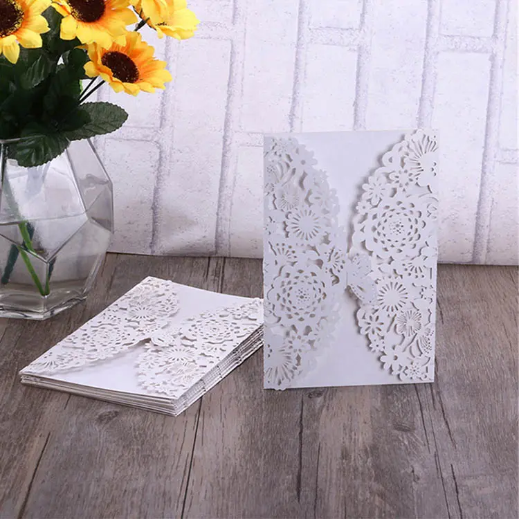 Kits de tarjetas de invitación de mariposa, corte láser Vertical blanco para boda, novia, Baby Shower, cumpleaños