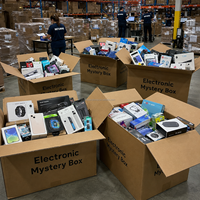 Lot de drones débutants en boîte mystère, téléphone portable, tablette, clavier de jeu, écouteurs sans fil, montre connectée, batterie externe pour les détaillants