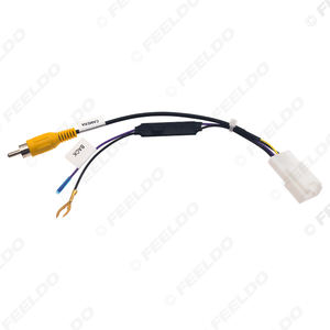 Adaptateur de câble de recul pour stationnement automobile, prise vidéo femelle 10 broches, câble RCA avec carte de conversion d'alimentation 12V-6V pour Subaru Forester (15-20) - Product Image 1