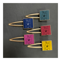 Pince à cheveux en cuir pour femmes avec gravure laser Accessoires cheveux cadeaux fantaisie