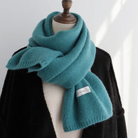Écharpe longue en soie tricotée unie de style coréen, fabriquée à Hangzhou, pour homme, automne-hiver, chaud et confortable, vente en gros