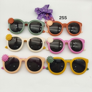 Lunettes de soleil PC mixtes pour enfants <span class=keywords><strong>stock</strong></span> prêt le jour même expédition usine lunettes de soleil droites soyeuses - Product Image 3