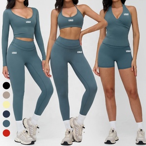 Completo Sportivo da Donna con Top a Collo Alto e Maniche Lunghe, Pantaloncini a Vita Alta e Leggings per Yoga e Fitness - Product Image 1