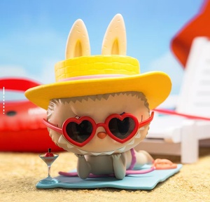 POPMART pour LABUBU – Figurines de plage portables en PVC, jouets de collection tendance - Product Image 5