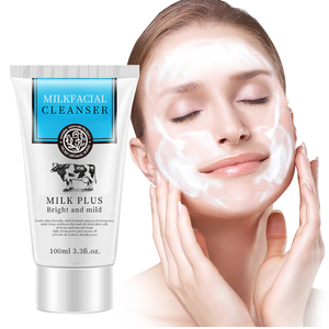 Espuma Limpiadora Facial de Leche Orgánica y Extracto de Hierbas de 120 g, Limpiador Facial Profundo - Product Image 1