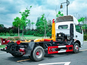 Fuel-Efficient Dongfeng 8 Cubic Meters Roll-off Refuse Truck for Construction <b>Waste</b> and Industrial Trash Transportation - Product Image 5