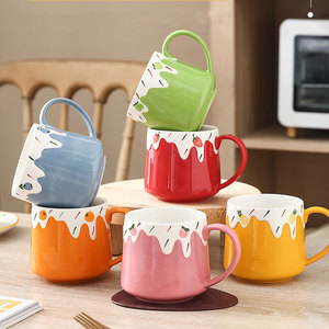 Tazas de Café de Cerámica con Diseño Creativo de Fresa 3D, Tazas de Leche de Cerámica Pintadas a Mano con Frutas, Lindas Tazas de Agua para Regalo - Product Image 1