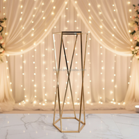 Support à fleurs en fer doré de luxe LEXI, de haute qualité, avec taille personnalisable et livraison rapide pour centres de table de mariage