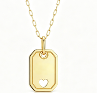 Collier plaqué or 18 carats avec pendentif cœur découpé en forme de médaille pour chien, chaîne trombone en acier inoxydable, gravable, cadeau romantique pour femme