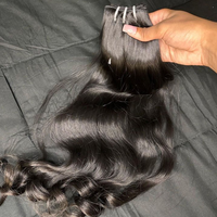 Lots de Cheveux Bouclés Bruts Birmans 15A d'un Seul Donneur, Cheveux Bruts Vietnamiens Ondulés Profonds, Cheveux Bruts Indiens Bouclés – Vente en Gros
