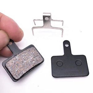 Plaquettes de frein semi-métalliques pour VTT, vélos de route, BMX, vélos pour enfants et cruisers, compatibles avec les freins hydrauliques - Product Image 2
