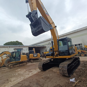 Excavatrice CAT 330D2 de 30 tonnes avec godet de terrassement d'une capacité de 1,5 m³, modèle d'excavatrice sur chenilles d'occasion cat330D2 - Product Image 6