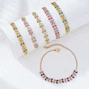 กำไลข้อมือผู้หญิงขายส่งแบบกำหนดเอง ทำจากสแตนเลสสตีล 316L ชุบทอง 18K PVD ไม่เป็นสนิม เครื่องประดับ - Product Image 2