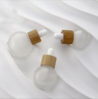 Mini forme de boule de verre ronde 10ml 20ml 30ml 50ml Volume pour huile essentielle Essence liquide crème pour le visage flacon compte-gouttes givré