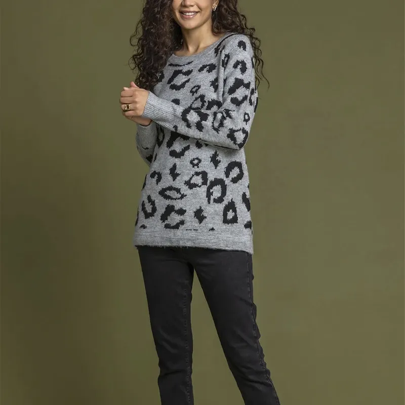 HDRM22060 Super soft knitted fabric round neckline long sleeves grey contrast Jacquard animal print jumper