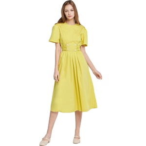 Abiti da carriera da ufficio Casual girocollo giallo plissettato manica corta con bottone indietro <span class=keywords><strong>in</strong></span> vita abiti estivi donna 2023 - Product Image 1