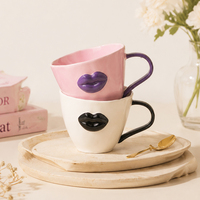 Mug à café en céramique personnalisé nordique, tasse en céramique 3D gaufrée Lèvres, mignonne tasse à baiser, cadeau de Saint-Valentin avec logo