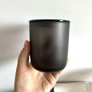 Bocaux à <span class=keywords><strong>bougie</strong></span> en verre noir mat clair givré de luxe de haute qualité base en arc avec couvercles en bois en bambou ou en métal - Product Image 5