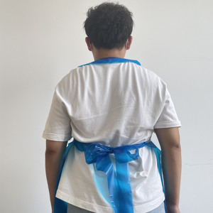 <span class=keywords><strong>Tablier</strong></span> jetable universel Hao Tai en PE gaufré, anti-salissures et imperméable, pour la cuisine domestique, le nettoyage et la protection personnelle - Product Image 6