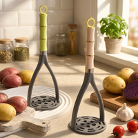 Aardappelstamper met bamboe handvat, handmatige groentepuree pers van voedselveilige kwaliteit voor aardappelpuree, babyvoeding & guacamole