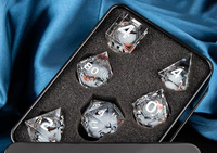 Dés polyédriques transparents en résine avec numérotation en argent sur le thème du poisson pour les jeux de divertissement