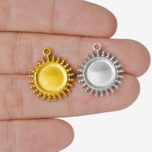 Collier avec pendentif soleil en acier inoxydable plaqué or 18 carats, accessoire de bijoux unisexe - Product Image 2