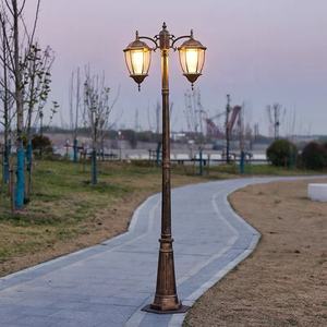 Avrupa tarzı çift kafalı LED antika sokak lambası <span class=keywords><strong>2</strong></span>/<span class=keywords><strong>2.3</strong></span>/<span class=keywords><strong>2</strong></span>.8m açık su geçirmez Retro avlu bahçe fener direği elektrik IP65 - Product Image 1