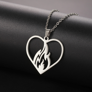 Myshape Collier Coeur sacré flamboyant Charme élément feu <span class=keywords><strong>Symbole</strong></span> d'illumination Spiritualité Bijoux en acier inoxydable - Product Image 3