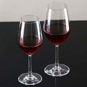 Verre à vin créatif en cristal avec poignée, résistant à la chaleur, transparent, sur pied, style classique, luxe, pour dîner et fête, en aluminium et PP - Product Image 3