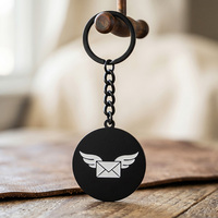 Porte-clés Souvenir Personnalisé en Métal Noir Mat en Alliage de Zinc avec Logo Enveloppe Volante 3D Incrusté et Émail pour Usage Quotidien et Cadeaux