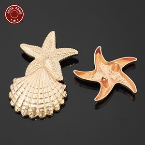 Botones Metálicos con Forma de Estrella Irregular Personalizados de Button Factory, Botones con Logotipo Grabado para Ropa - Product Image 5