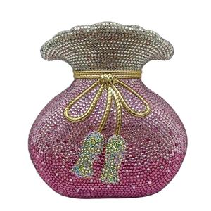 Bolso de Noche Elegante para Mujer con Bolsillo para Dinero, Pedrería y Cristales Florales, Cartera de Mano Deslumbrante para Cócteles y Festivales - Product Image 1