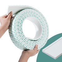 Vente en gros de plinthe auto-adhésive EVA Plinthe flexible Moulure murale de style simple pour villa, maison et hôpital