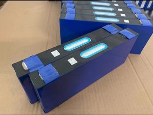 Elektrikli araç Forklift üç tekerlekli bisiklet için <span class=keywords><strong>3</strong></span>.7v Catl Nmc 140ah 117ah 180ah prizmatik Ncm hücre pil <span class=keywords><strong>3</strong></span>.7v Nmc - Product Image 4