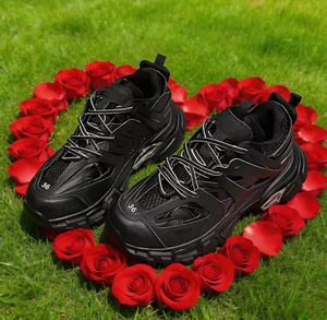 Nouvelles chaussures de sport épaisses à LED respirantes, tendance mode, avec logo personnalisé, vente en gros, pour femmes et hommes, chaussures décontractées sportives - Product Image 1