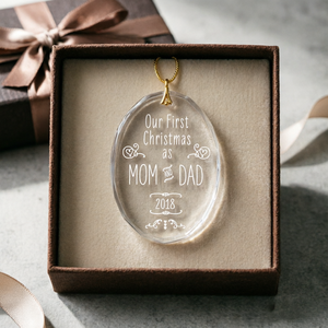 Ornamento in Cristallo Trasparente Rotondo Personalizzato con Incisione, Il Nostro Primo <span class=keywords><strong>Natale</strong></span> Come Genitori, Ricordo Speciale - Product Image 2