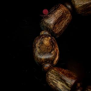 Bracelet en bois d'agar naturel pour homme, taille moyenne, perles d'oud presque enfoncées, bijoux Feng Shui faits à la main, vente en gros - Product Image 5