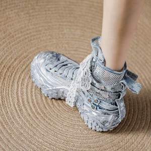 Nouvelles sandales romaines d'été 2026 pour femmes, style montantes respirantes à plateforme avec empeigne en maille et semelle souple - Product Image 1