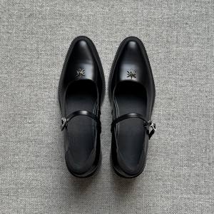 Bailarinas de estilo inglés con punta cerrada y boca poco profunda para mujer, retro, tacón grueso, hebilla única, cuero genuino, impermeables, ligeras - Product Image 5