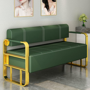Chaise <span class=keywords><strong>d</strong></span>'<span class=keywords><strong>attente</strong></span> moderne <span class=keywords><strong>de</strong></span> luxe en acier doré avec siège en cuir - Mobilier <span class=keywords><strong>de</strong></span> <span class=keywords><strong>salon</strong></span> <span class=keywords><strong>de</strong></span> haute qualité pour salons <span class=keywords><strong>de</strong></span> <span class=keywords><strong>coiffure</strong></span>, salons <span class=keywords><strong>de</strong></span> barbier et salles <span class=keywords><strong>d</strong></span>'<span class=keywords><strong>attente</strong></span> - Product Image 4