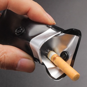 Venta al por mayor Ash Cigarette Butt Pouch Handhold Portable Cenicero Bolsa No Dropping Cenicero Lazy - Product Image 6