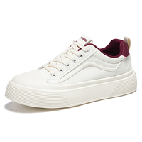 Chaussures de skate sur mesure MNV Professional pour la vente en gros. Personnalisable avec des logos. Qualité garantie.