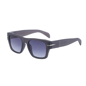 <span class=keywords><strong>Occhiali</strong></span> <span class=keywords><strong>da</strong></span> <span class=keywords><strong>sole</strong></span> 2025 retrò struttura quadrata esplosiva moda tendenza grigio UV protezione Anti-riflettenti <span class=keywords><strong>lenti</strong></span> polarizzate uomo - Product Image 3