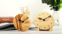 Horloge décorative en bois gravée au laser avec slogan créatif pour la maison, le bureau ou la table